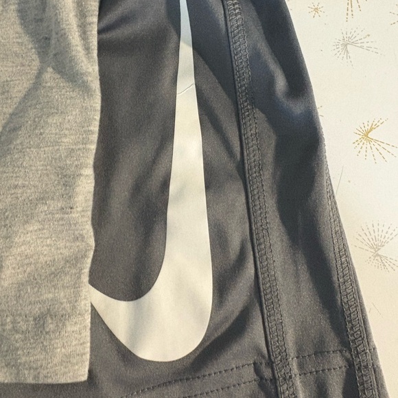 Nike Set - Picture 4 of 6